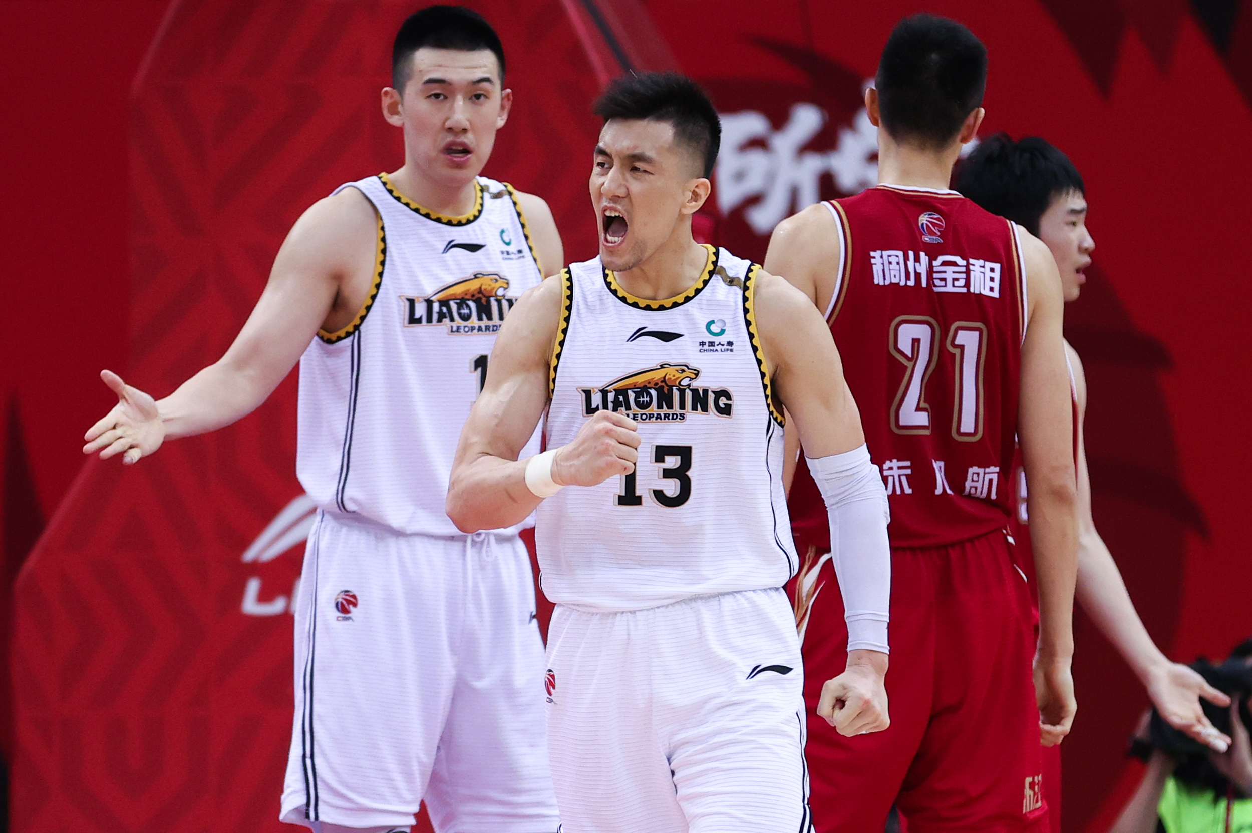 深圳男篮发布备战花絮，集结日调整名单，欧超杯任务艰巨，更衣室氛围转暖的简单介绍-九游游戏